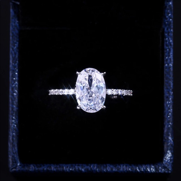 *NEW*925 Silver Oval Cut Diamond Ring 💍 - Picture 2 of 6
